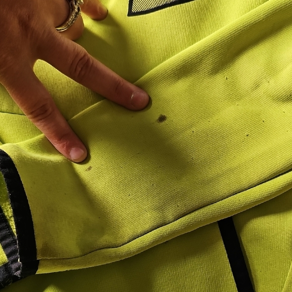 Under Armour YSM Vibrant Lime Hoodie - Picture 2 of 4